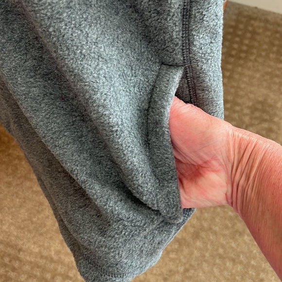 NWT Croft and Barrow Men’s gray quarter zip fleece, size XL. - Picture 5 of 6